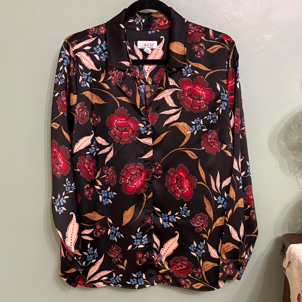 D&co Chic Black Floral Button Down Shirt